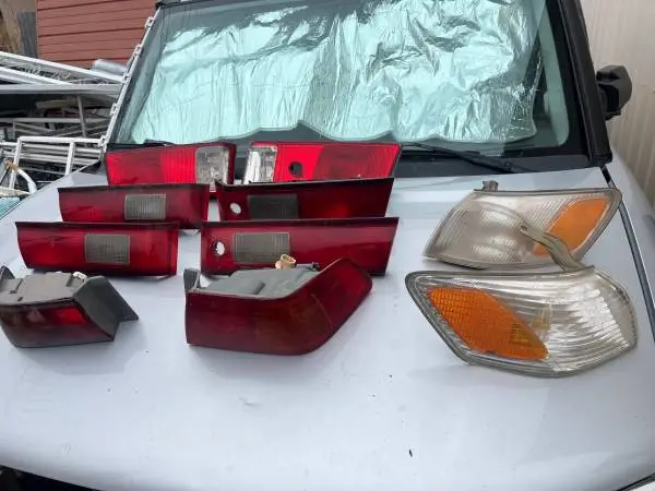 97 to 2001 Toyota Camry Rear Taillights