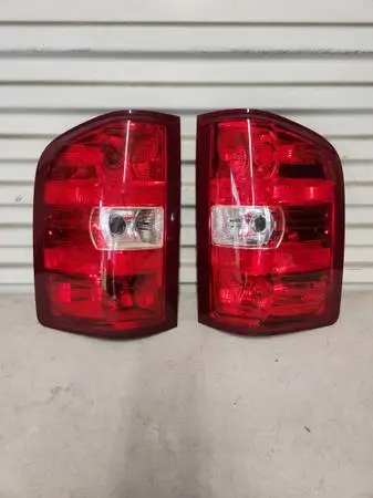 2007 to 2013 Silverado Factory Tail Lights