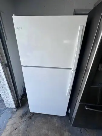 Whirlpool Refrigerator 30Wx29Dx67H