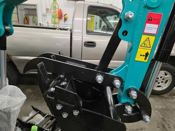 Manual thumb for mini excavator or backhoe - new take off