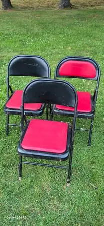 Folding Metal Chairs with Cushioned Seats (4)