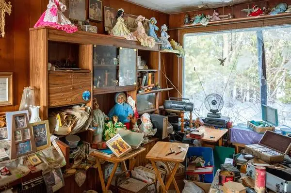 HONEST BUYER OF OLD STUFF - CASH FOR ESTATES / CLEANOUTS