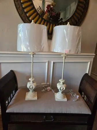 New Set of 2 Lamps white shades