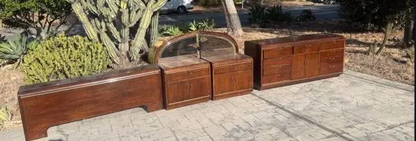 Bedroom set, Thomasville