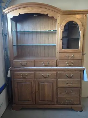 Cabinet Hutch