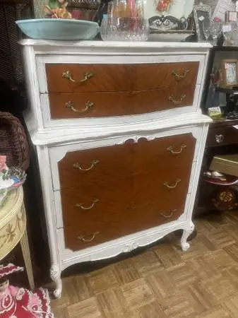 Vintage  dresser  chest of drawers French
