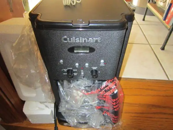 CUISINART 12 CUP COFFEE MAKER