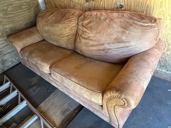 Couch with pull out queen bed