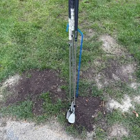 Golf Club Cradle – Keeps Clubs Clean & Dry | Black or Blue