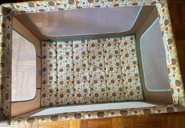 Dream on me playpen, clean, portable