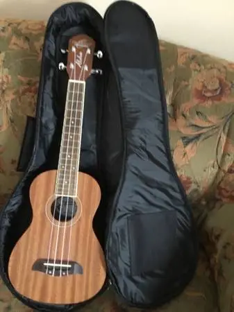 Oscar Schmidt Mahogany Concert Ukulele
