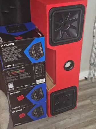 (2) Kicker L7S12 & (2) Mono Block Car Amps (1) In Dash Touchscreen TV