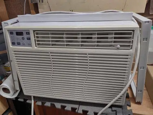 Air Conditioner 12,050 BTU 115v
