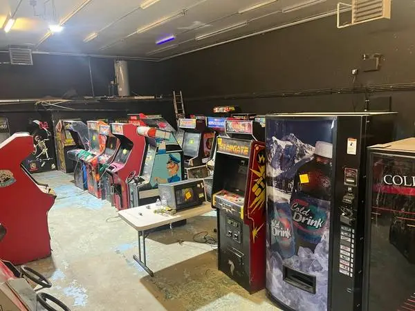 Mega Arcade game Auction & more This Sun. @ 12 noon ****