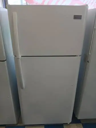 ~~~~> Frigidaire 18 cubic non-computer refrigerator