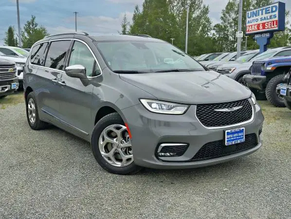 2021 Chrysler Pacifica Limited Minivan 4D