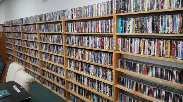 THOUSANDS of DVDS!!!