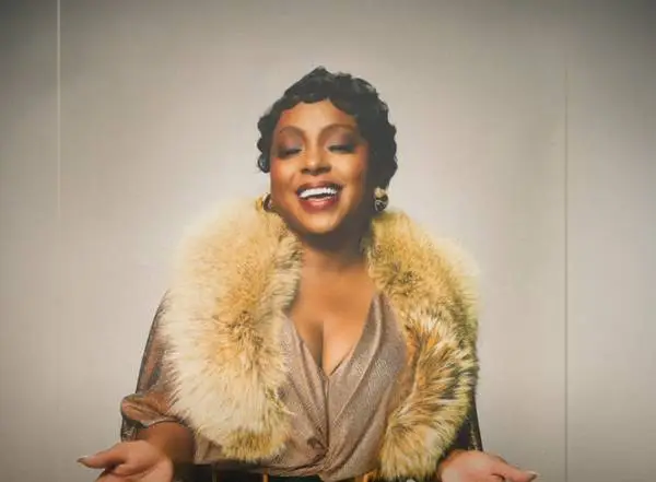 ⒋...Ledisi ↪️