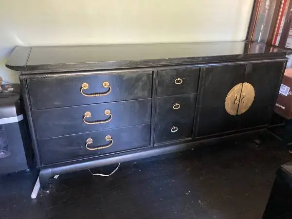 Chinese Cabinet