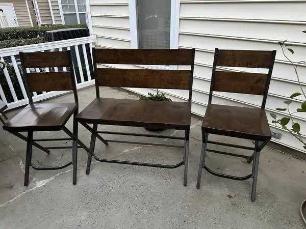 Kitchen chairs-barstool and table