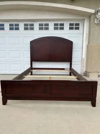 Hard Wood Queen Size Bed Frame