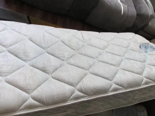 SEALY POSTUREPEDIC Twin Size Single Mattress