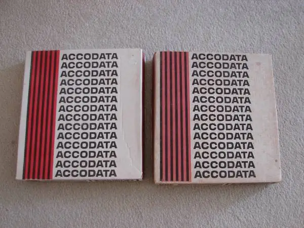 2 Boxes of 10 Accodata Binders with Flexible Covers 12 x 8.5