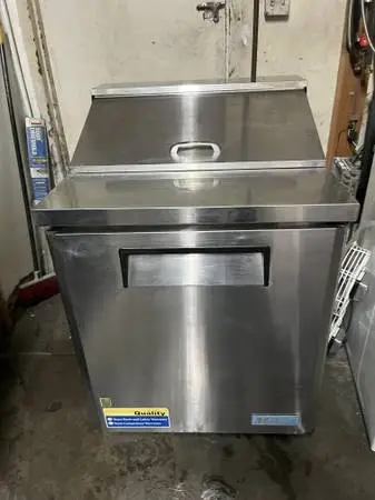 GOOD CONDITION 28 TURBO AIR PREPARE TABLE REFRIGERATOR