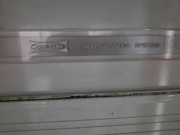 Subzero refrigerator