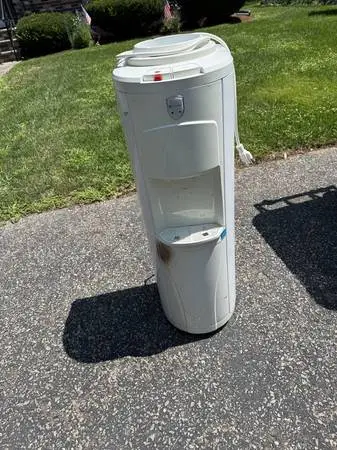 Glacier Bay Hot & Cold Water Dispenser Model VWD2266W-2-HDU Works