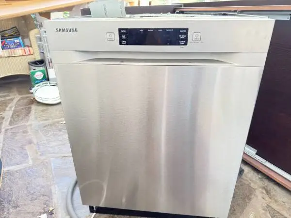 Samsung Dishwasher Stainless Steel in Excellent Conditions