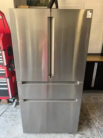 Refrigerator