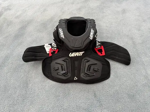 LEATT FUSHION VEST size Jr XXL