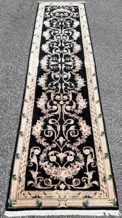 ELEGANT BLACK FLORAL HAND-KNOTTED AUBUSSON RUNNER, 2.8 x 10.2