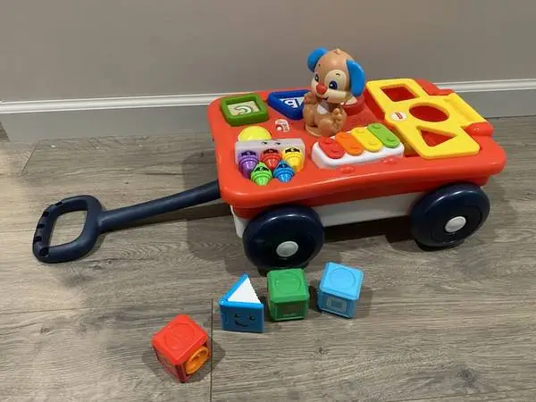 FISHER PRICE LAUGH & LEARN SMART STAGES Pull & Play Learning Wagon