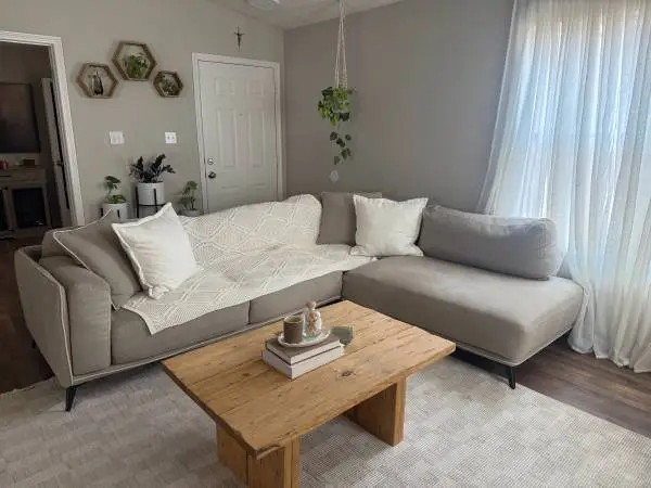 Sectional L shaped couch