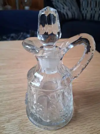 Westmoreland Cruet Bottle w/Stopper (Paneled with grape leaf design)
