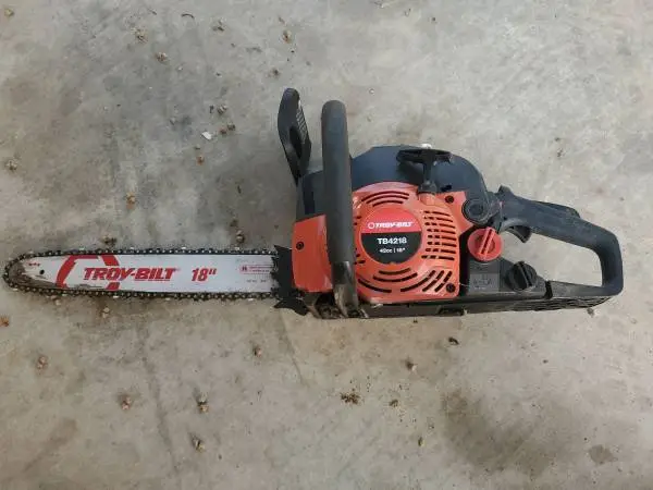 Troy-Bilt chainsaw TB4218
