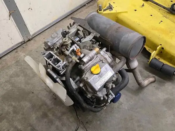 John Deere X485 garden tractor engine for parts