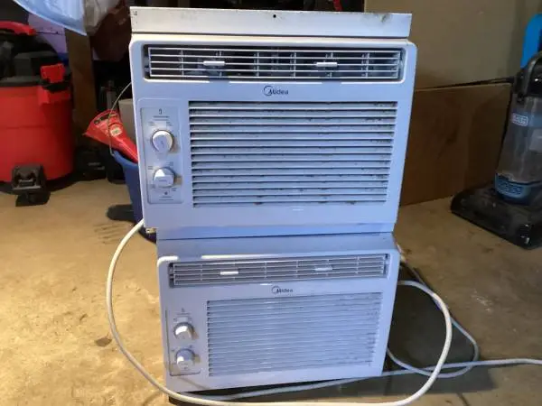 Two window ac units 5000 btu 515-5073 $25 ea.