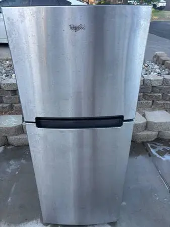 Whirlpool refrigerator Will deliver and install