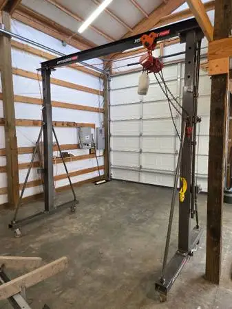 Gantry Crane with electric lift and traveler