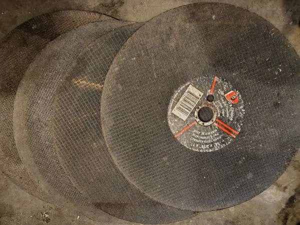 14 Asphalt/Concrete Cutting Blades (x9)