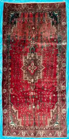 ANTIQUE PERSIAN HOSSEINABAD HAND KNOTTED RUNNER, 4.5 x 9.3
