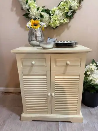 Creamy White Cabinet