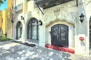 ACACIA central historic apartments***next to starbucks