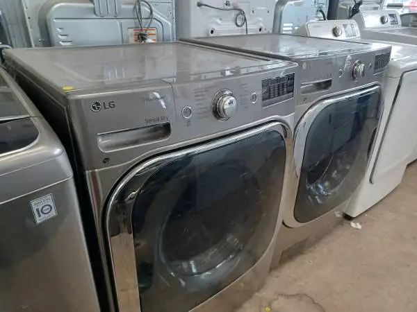 LG Front Load Washer/Electric Dryer Set