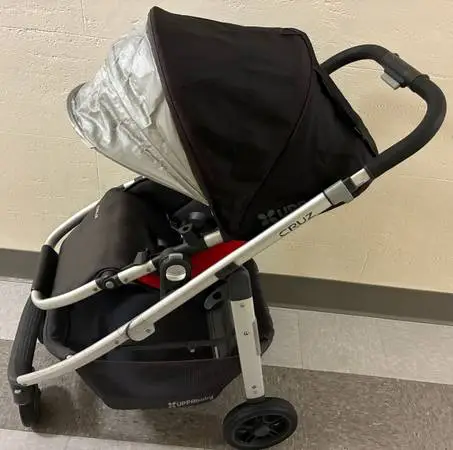 Uppababy Cruz stroller, brand new wheels , excellent condition