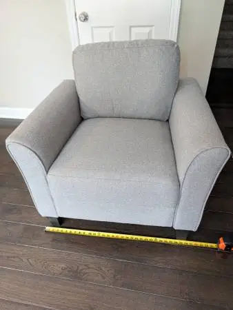 Curve arm chair(s)
