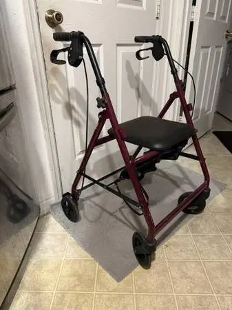 Rollator Walker with Seat (READ FULL DESCRIPTION BELOW👇
